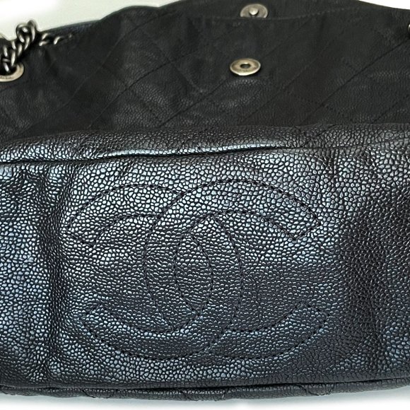 Chanel Caviar Quilted Foldover Shoulder Bag - Picture 3 of 11